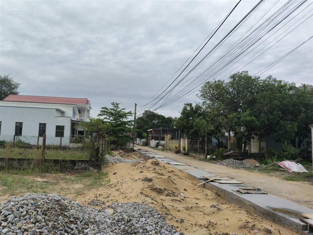 Bán đất dt 100m2, giá chỉ 1.4 tỷ, trục bê tông ô tô thông tứ hướng, dân cư văn minh, khu vực mát mẻ