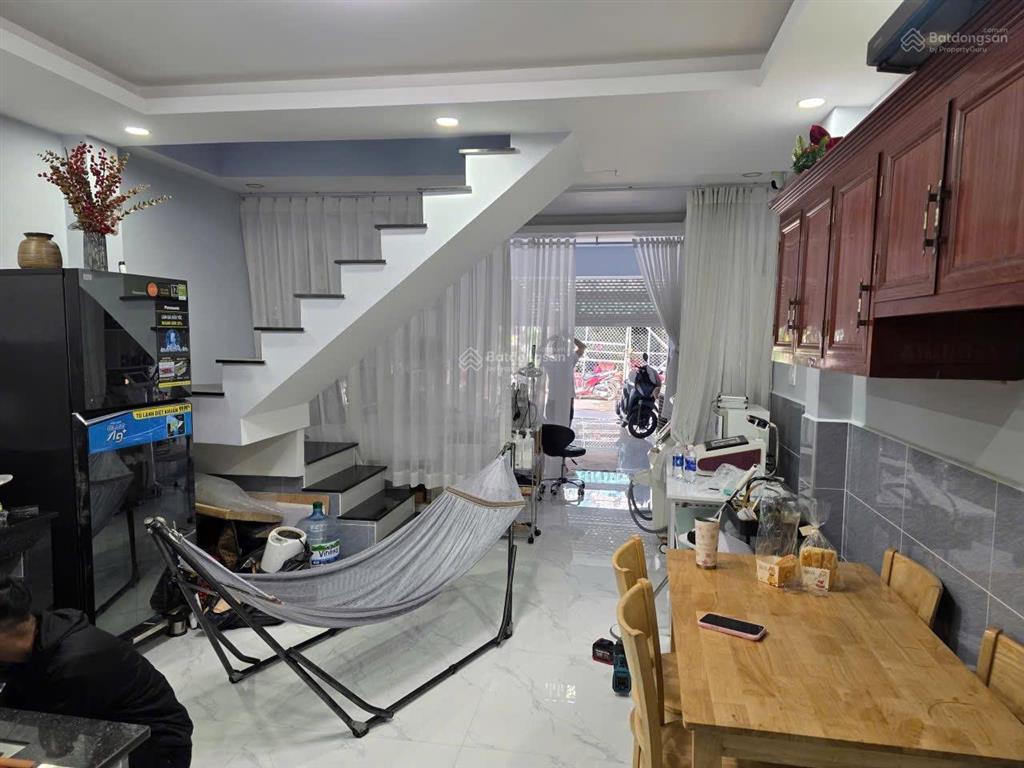 Bán nhà mặt phố 12, đường đông hưng thuận 31, 6,2 tỷ, 42m2, tốt