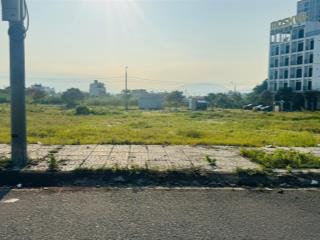 Đất trung lập 3  trục thông chung cư  120m²  chỉ 4,2 tỷ