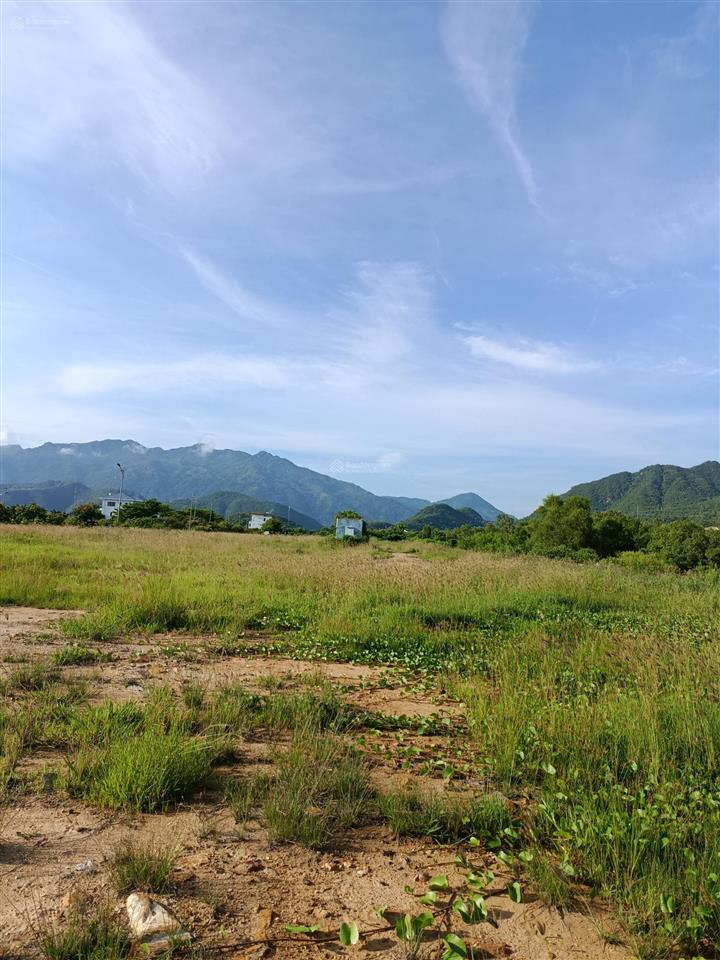 Bán đất biệt thự tại khu đô thị ven sông tắc, nha trang. 11,15 tỷ, 348,8 m2, hàng hiếm tại giá tốt