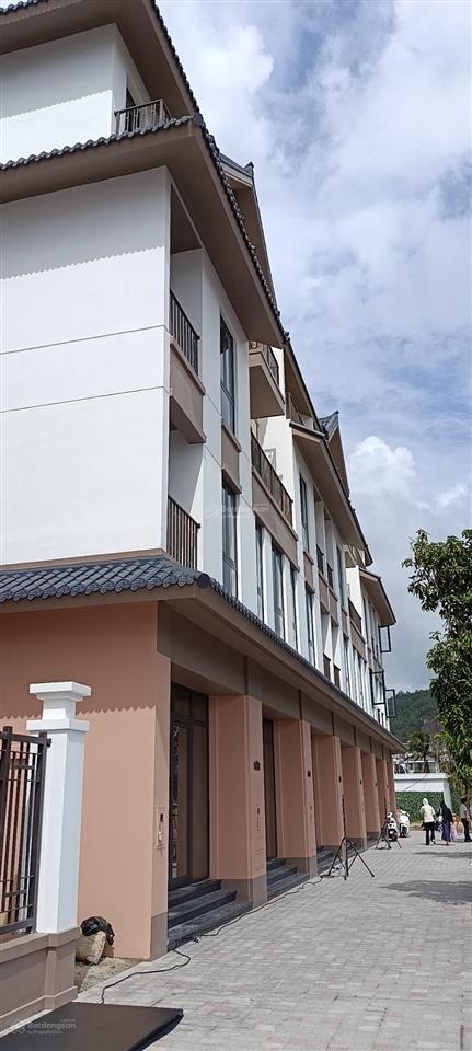 Bán căn góc 170.5m2 tại dự án vinhomes pears bay. giá ưu đãi 33.8 tỷ.