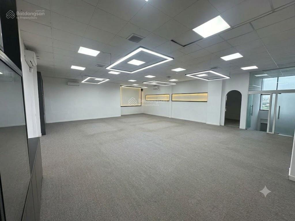 Mặt bằng 250m2  mặt tiền điện biên phủ  ngã tư hàng xanh bình thạnh