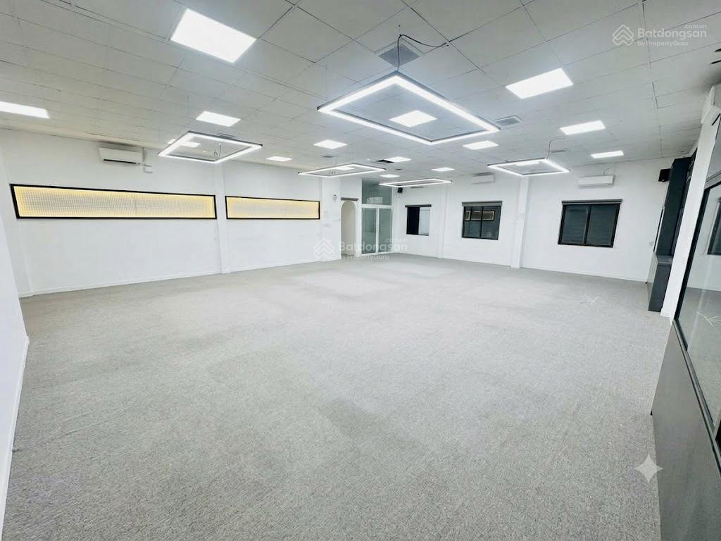 Mặt bằng 250m2  mặt tiền điện biên phủ  ngã tư hàng xanh bình thạnh