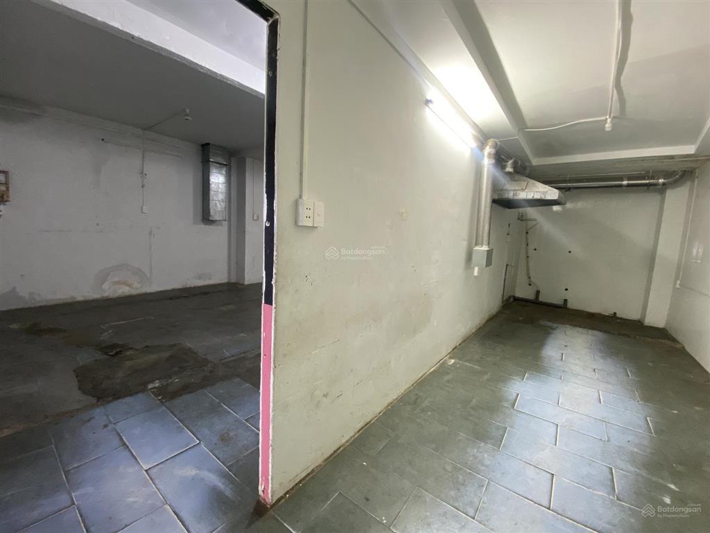 Ngang 7m nở hậu 8m  2 tầng trống suốt mặt tiền điện biên phủ  thạnh mỹ tây