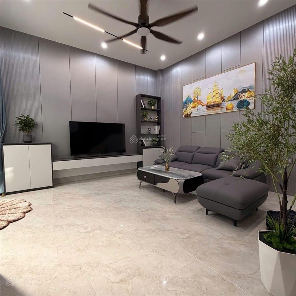 Bán nr tiểu la, 5,4 tỷ, 51m2, 3pn, 3wc, view đẹp, giá tốt