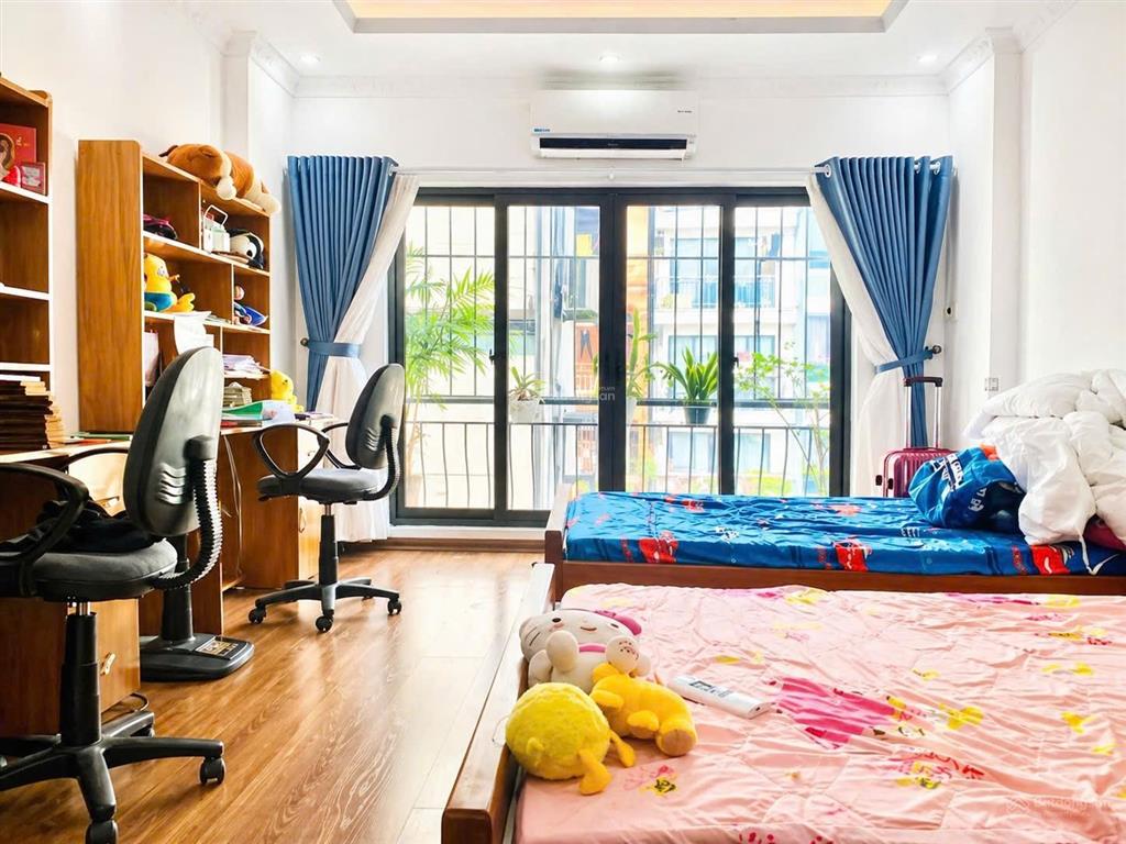 Linh đàm! nhà 1 bước ra mặt phố 5 tầng view hồ linh đàm đẹp long lanh giá chỉ 8,9 tỷ ful