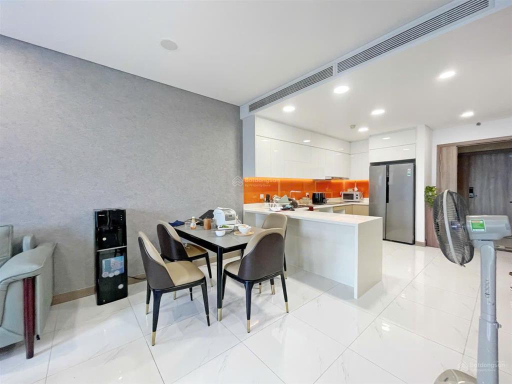 Cho thuê 2pn + 1 phòng kho 2wc sunwah pearl 90 nguyễn hữu cảnh bình thạnh