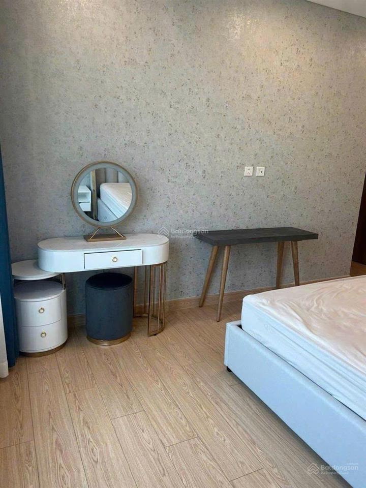 Cho thuê 2pn + 1 phòng kho 2wc sunwah pearl 90 nguyễn hữu cảnh bình thạnh