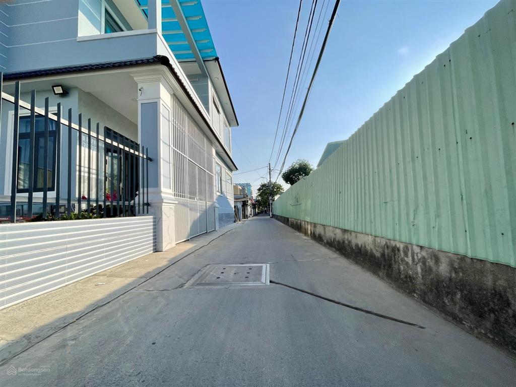 Bán gấp lô đất quốc lộ 1a ngay trường đại học nguyễn tất thành, 62m2, đường 5m