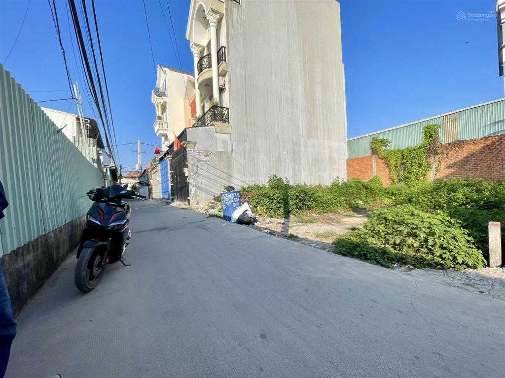 Bán gấp lô đất quốc lộ 1a ngay trường đại học nguyễn tất thành, 62m2, đường 5m
