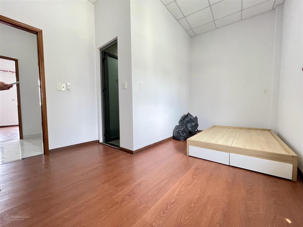 Cần bán gấp nhà ngang 5m(shr) 1 xẹc ngắn tl22 ngay ngã tư ga, 60,7m2, đường 5m