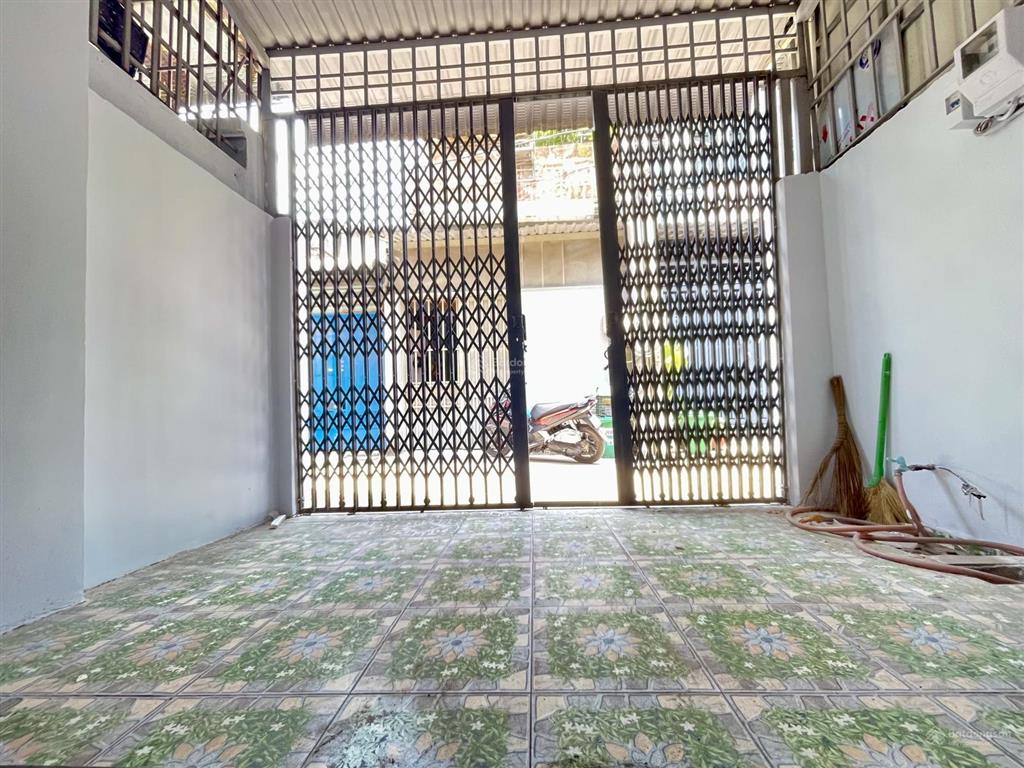 Kẹt tiền bán gấp nhà(shr) 1 xẹc ngắn thạnh xuân 31 ngay uỷ ban thạnh xuân, 51,3m2, đường 5m thông