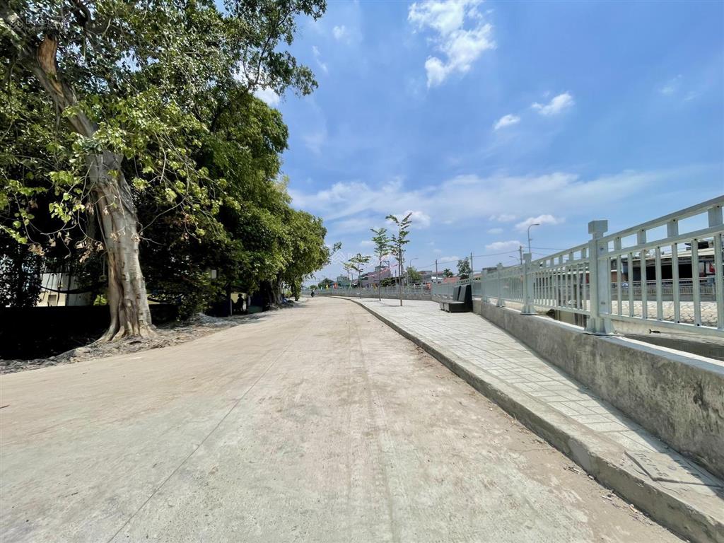 Cần bán gấp lô đất 2 mặt tiền thạnh lộc 22 ngay ngã tư ga, 5x25, đường 5m thông