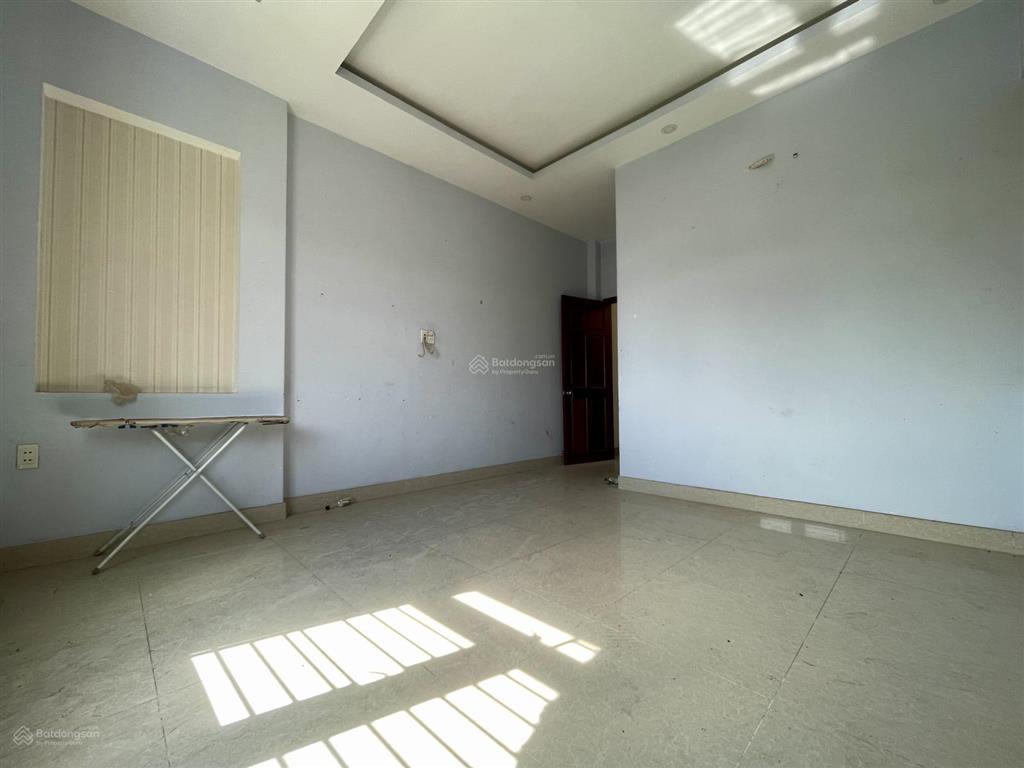 Cần tiền gấp bán nhà(shr) đường vườn lài ngay chợ vườn lài, 76,5m2, 3 tầng, đường 6m