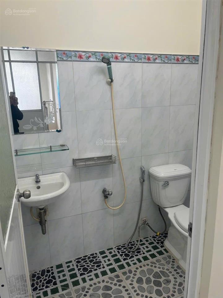 Kẹt tiền gấp bán nhà(shr) 1 sẹc ngắn thạnh lộc 50 ngay cầu phú long, 4x12,5m, 2pn, đường 5m