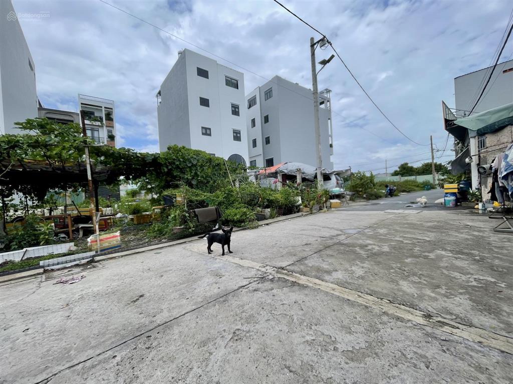 Ngộp bank cần bán lô đất (sổ hồng) thạnh xuân 25 ngay cầu ba ấm, 64,9m2. full thổ cư, đường 6m