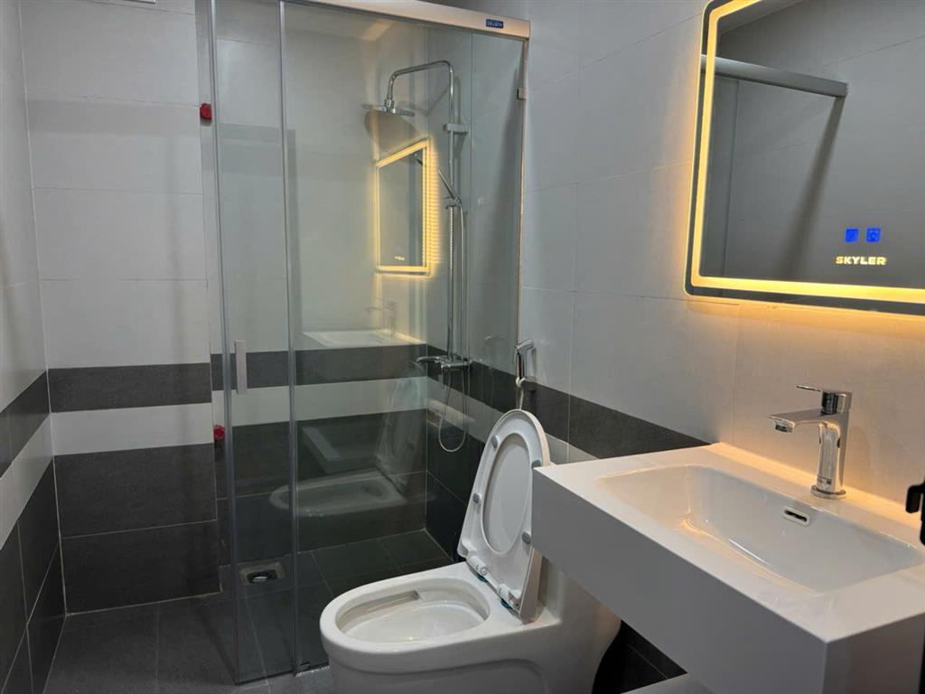 GIÁ TỐT - CHÍNH CHỦ BÁN NHÀ 5 TẦNG THANG MÁY TẠI PHƯỜNG VẠN PHÚC, QUẬN HÀ ĐÔNG, HÀ NỘI