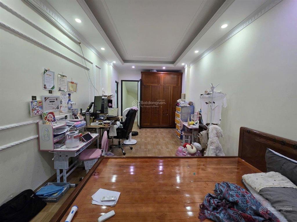 Nhà phố hồ tùng mậu 39m2 5 tầng giảm hẳn 1,2 tỉ.
