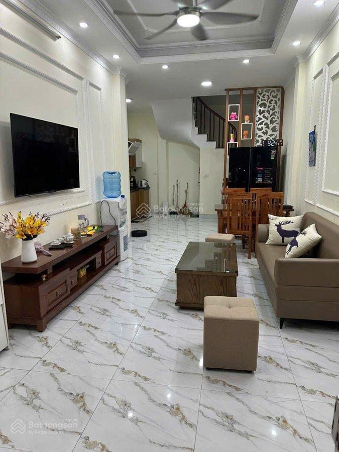 Nhà phố hồ tùng mậu 39m2 5 tầng giảm hẳn 1,2 tỉ.