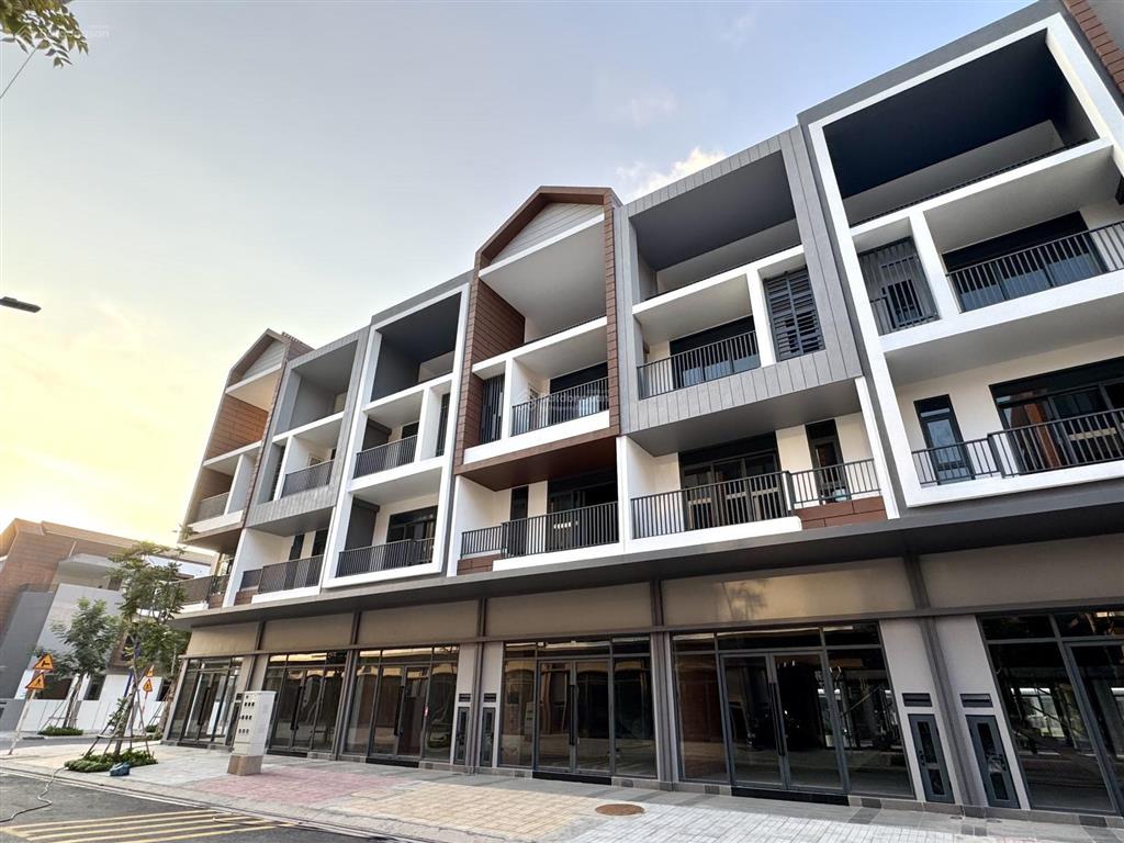 Trực tiếp cđt gamuda landshophouse artisan park 2 mặt tiền  ưu đãi 14% nhà sẵn  giá chỉ 65tr/m2