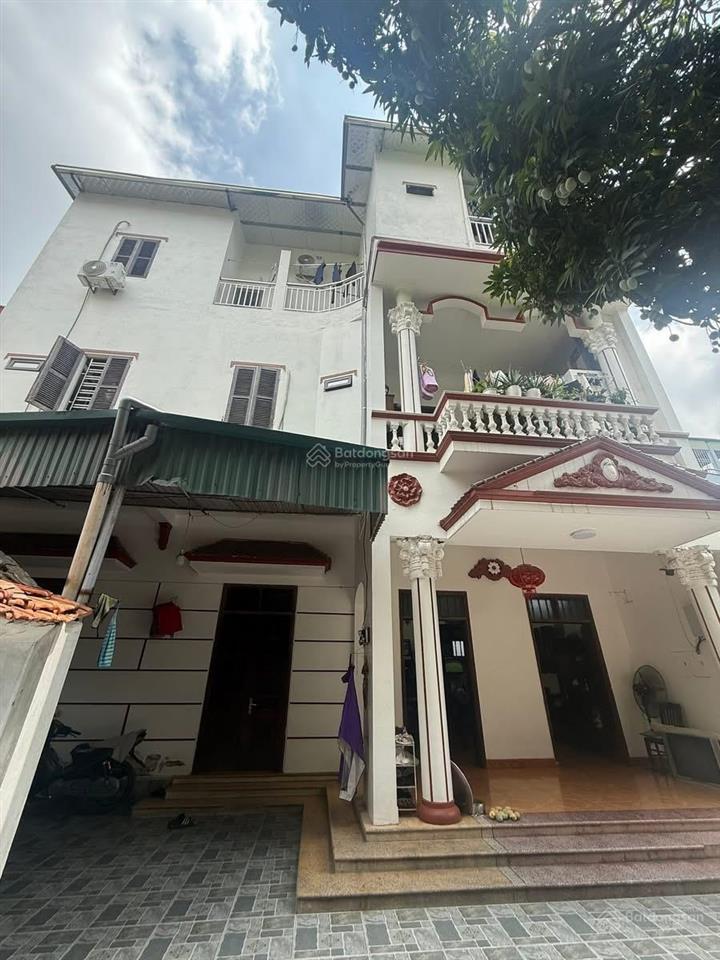 Bán nr tại ngõ 8, lê quang đạo, 32 tỷ, 236m2, 4pn, 4wc, full nội thất