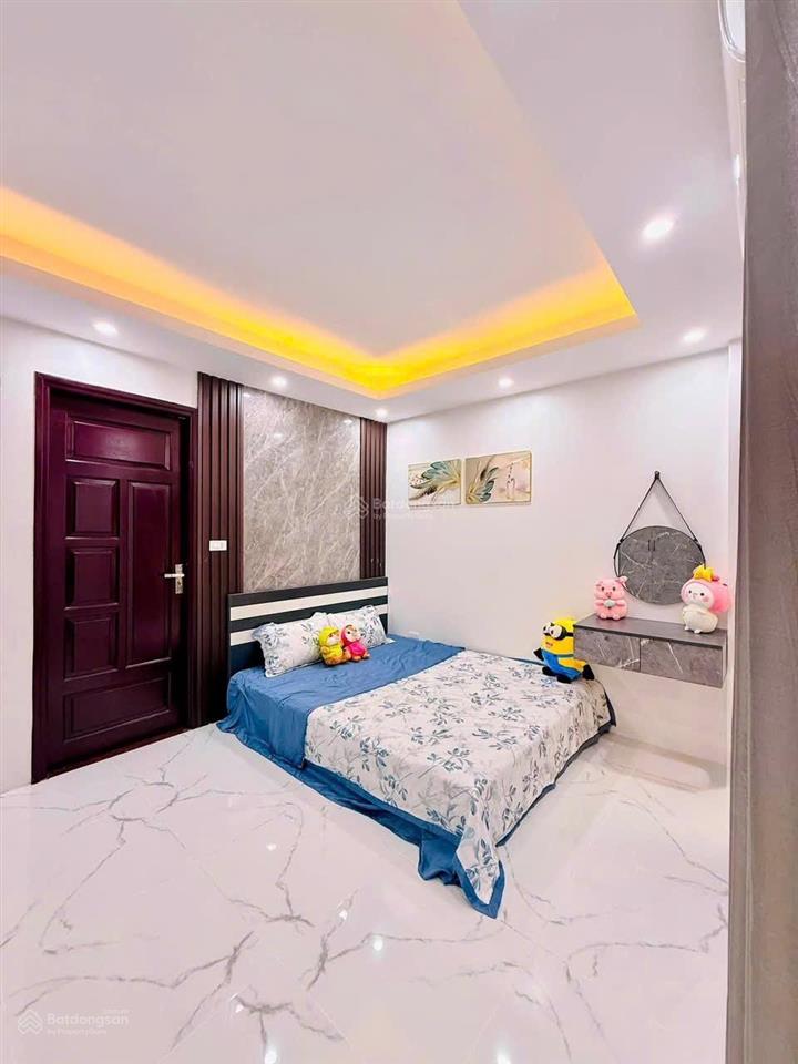 Nhà ngõ 8 lê quang đạo, phú đô, 35m2, 8,5 tỷ  ô tô 7 chỗ đỗ cửa  kinh doanh