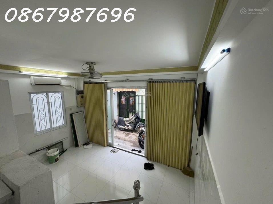 Nhà 2 tầng Lê Đại Hành _ GÓC 2 MẶT THOÁNG ( hẻm 2 xe máy 2,3m ) Giá: 2,45 tỷ