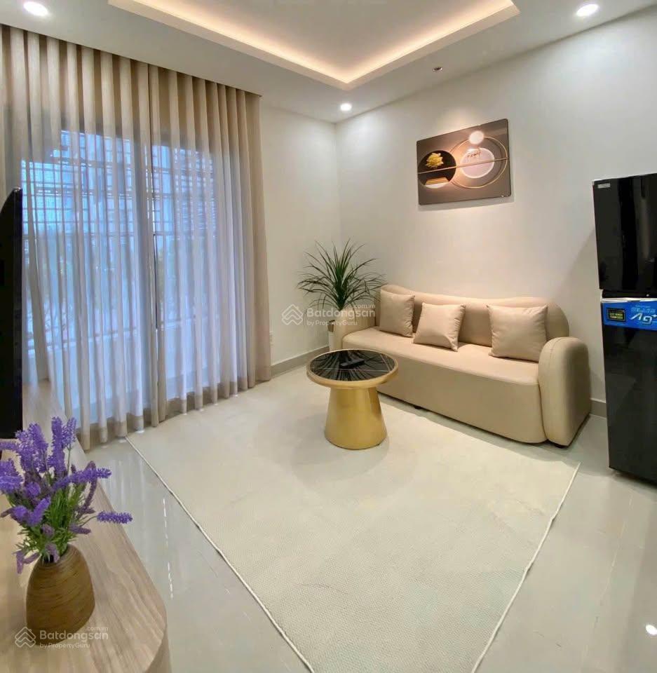 Cc mới bàn giaonội thất như hình 1,960 tỷ/2pn bao phí sổ hồng, vay 70%, gần cv gia định