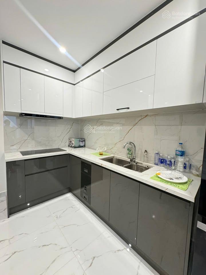 Cc đường hà huy giáp, quận 12, 2pn/2 tỷ  sổ hồng riêng, full nt, vay 80%. view hồ bơi, căn góc