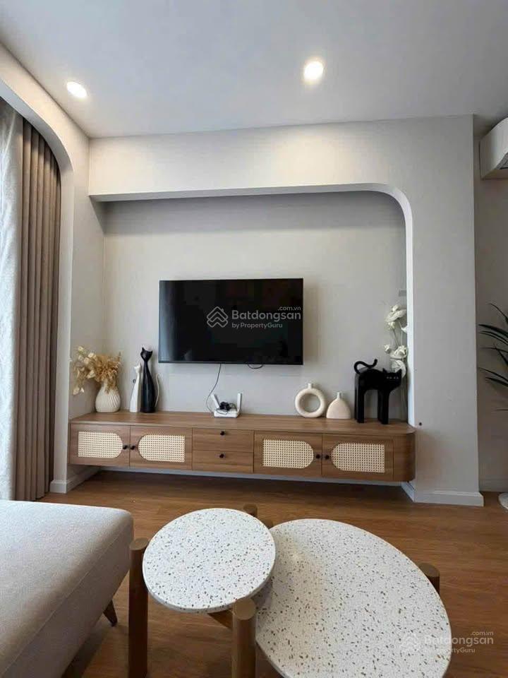 Cô 5 gửi căn 52m2/2,1 tỷ vay 85%, nội thất mới sắm, sổ sẵn, gần sân bay 0799 303 ***