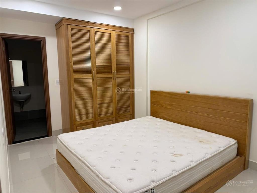 Chính chủ bán cc gần chợ hoàng hoa thám 2,08 tỷ 2pn vay 70% sổ sẵn, full nội thất o799303195 ngọc