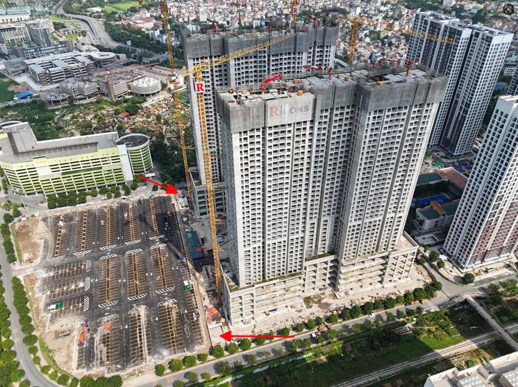 Chính chủ thu hồi vốn bán gấp căn studio 32m2 hướng ban công đb giá 1,9 tỷ full đồ hỗ trợ vay bank