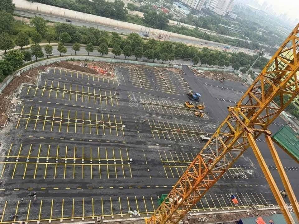 Chính chủ thu hồi vốn bán gấp căn studio 32m2 hướng ban công đb giá 1,9 tỷ full đồ hỗ trợ vay bank