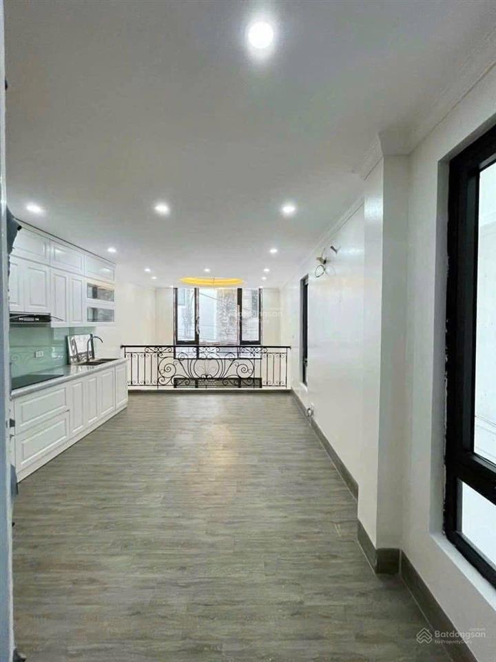Nhà lâm du bồ đề  thang máy ô tô lùi cửa 16,5tr