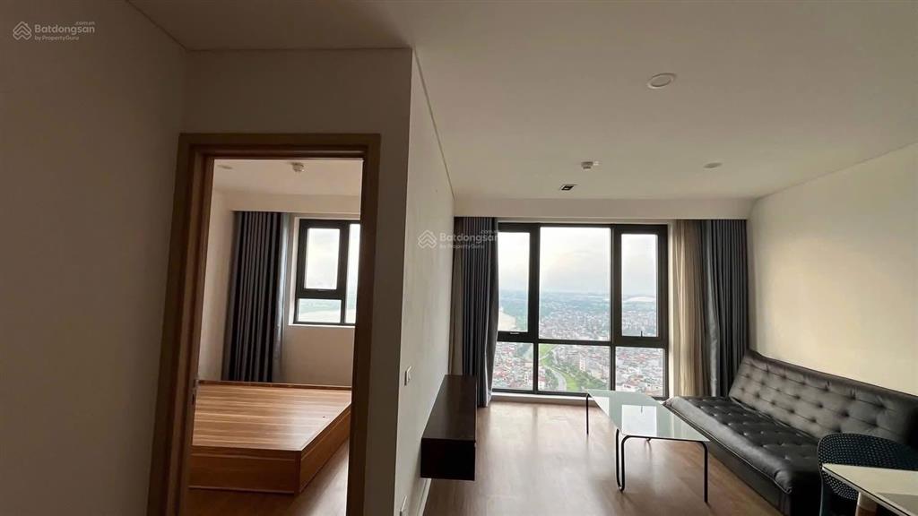 Mipec riverside tầng cao view thoáng full nội thất chỉ 15tr