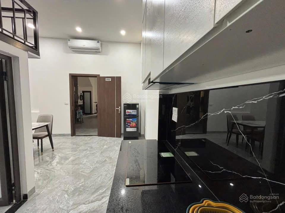 Cho thuê căn hộ 1pn + gác xép full nội thất ái mộ, bồ đề  giá 5,5 triệu