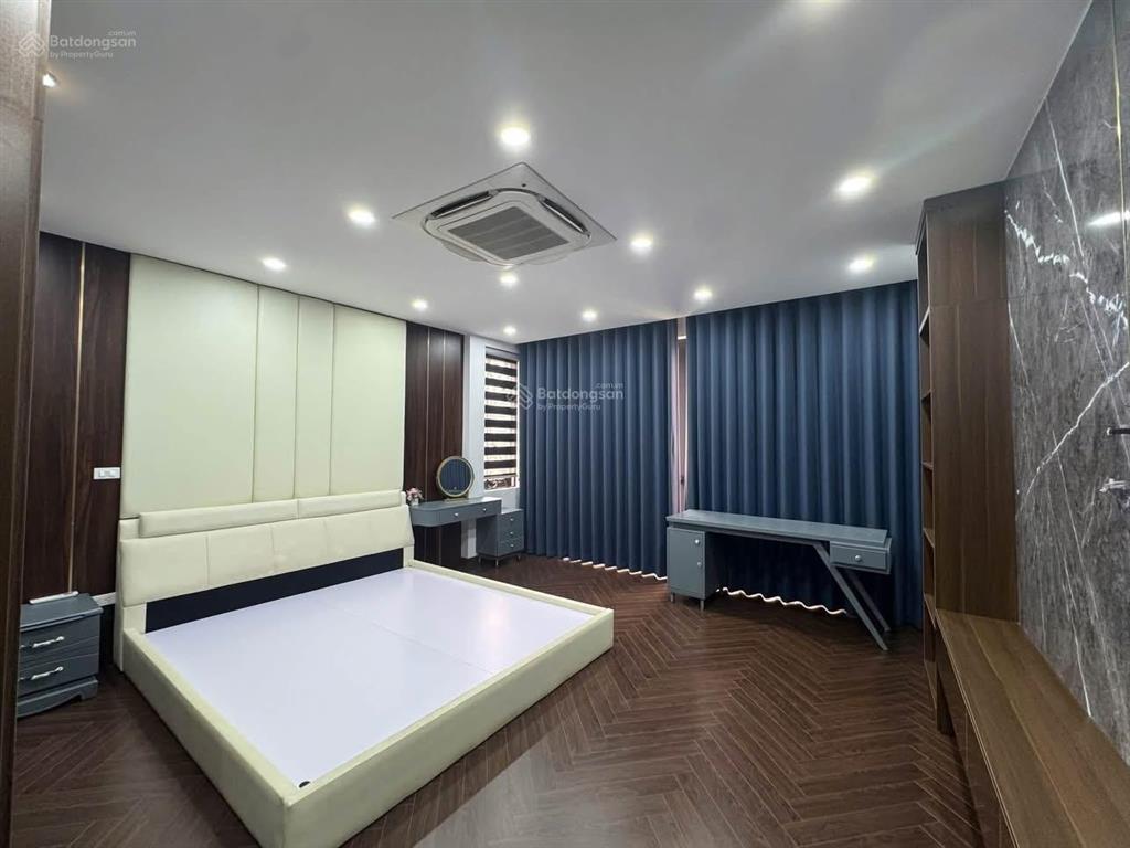 Cho thuê nhà mặt phố nguyễn văn cừ, bồ đề, long biên 120m x 6 tầng, thang máy, vỉa hè rộng