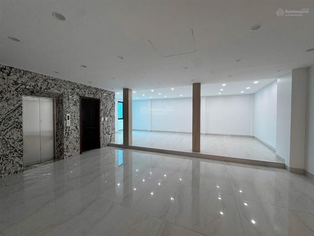 Cho thuê nhà mặt phố nguyễn văn cừ, bồ đề, long biên 120m x 6 tầng, thang máy, vỉa hè rộng