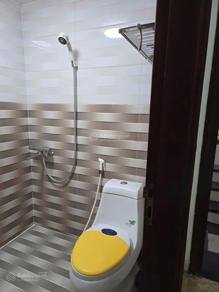 Cho thuê studio hoa lâm việt hưng thang máy full nội thất ô tô đỗ cửa chỉ 4,3 triệu/tháng
