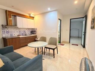 Cho thuê căn hộ 1n1k full nội thất mặt phố gia thượng, ngọc thụy 7 triệu/tháng