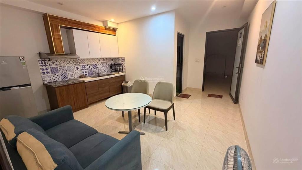 Cho thuê căn hộ 1n1k full nội thất mặt phố gia thượng, ngọc thụy 7 triệu/tháng