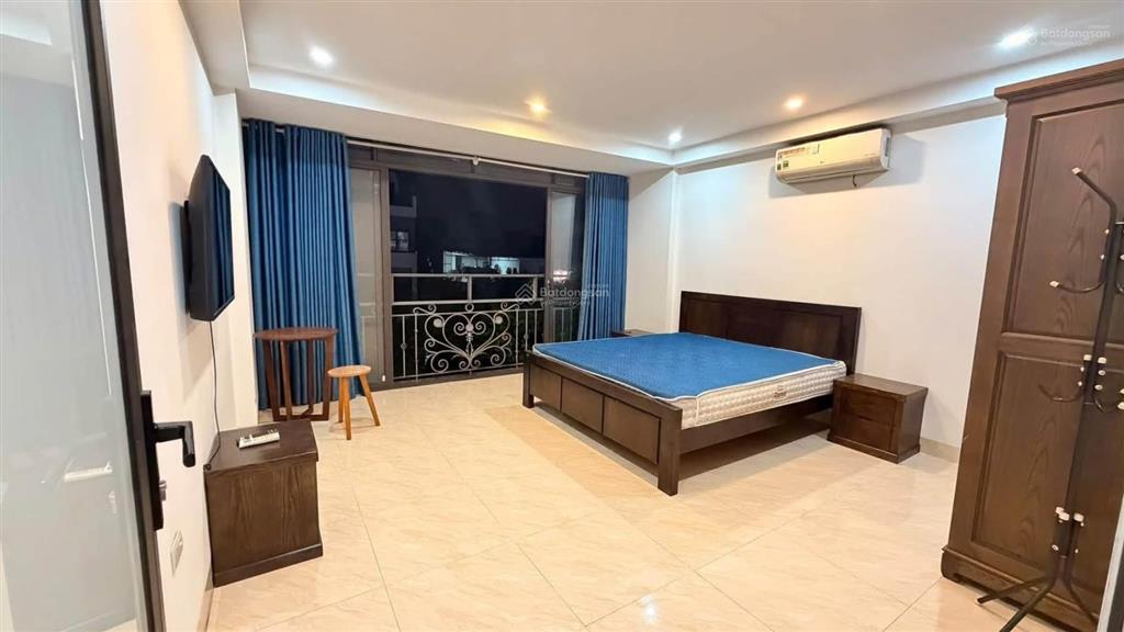 Cho thuê căn hộ 1n1k full nội thất mặt phố gia thượng, ngọc thụy 7 triệu/tháng