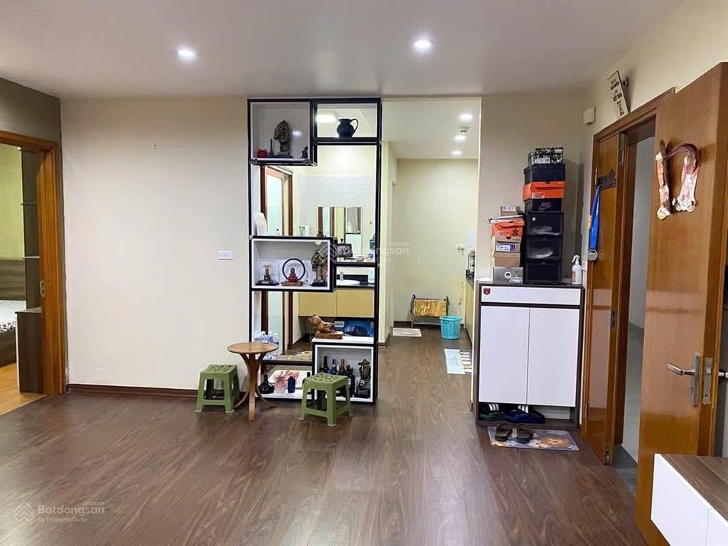 Him lam thạch bàn 2pn 70m² full nội thất view hồ gần aeon 8tr/tháng