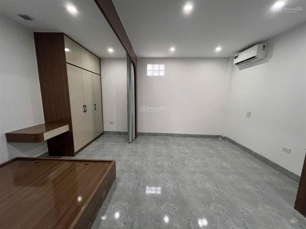 Cho thuê căn hộ full nội thất xuân đỗ cự khối, long biên, có thang máy, giá 4,3 triệu/tháng