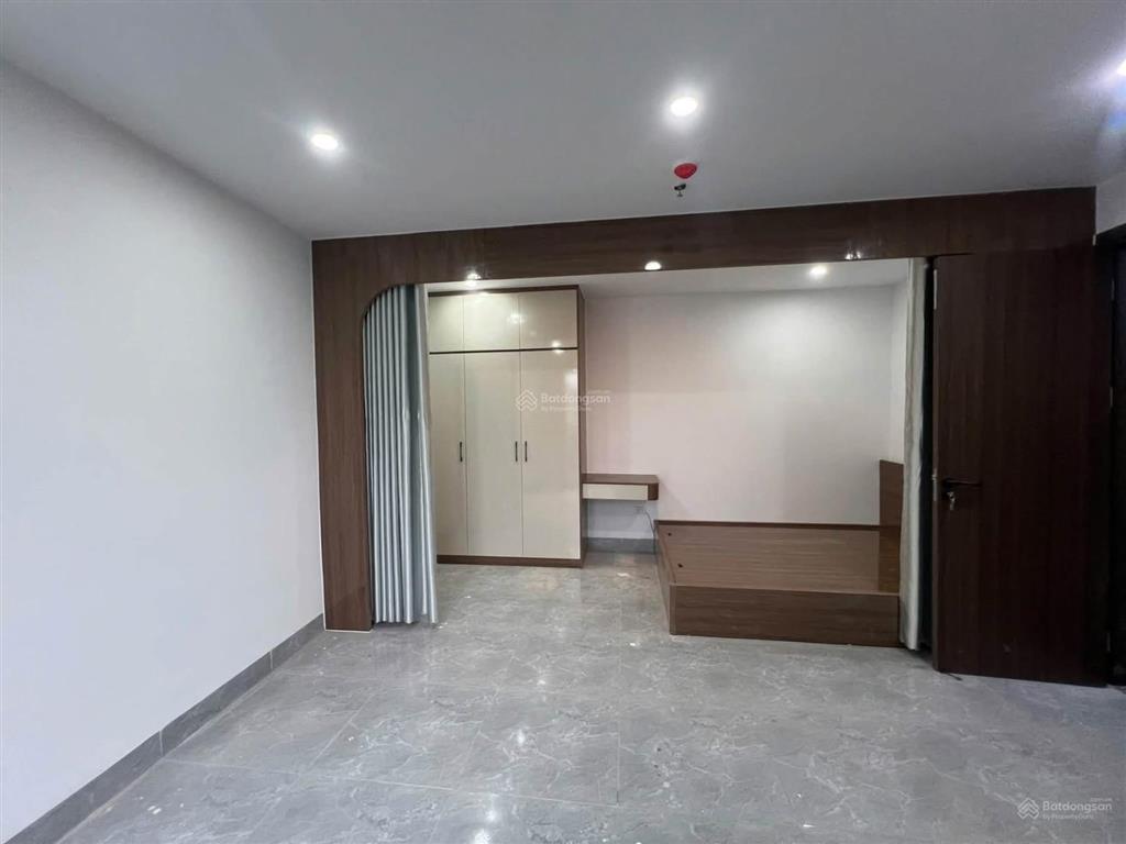 Cho thuê căn hộ full nội thất xuân đỗ cự khối, long biên, có thang máy, giá 4,3 triệu/tháng