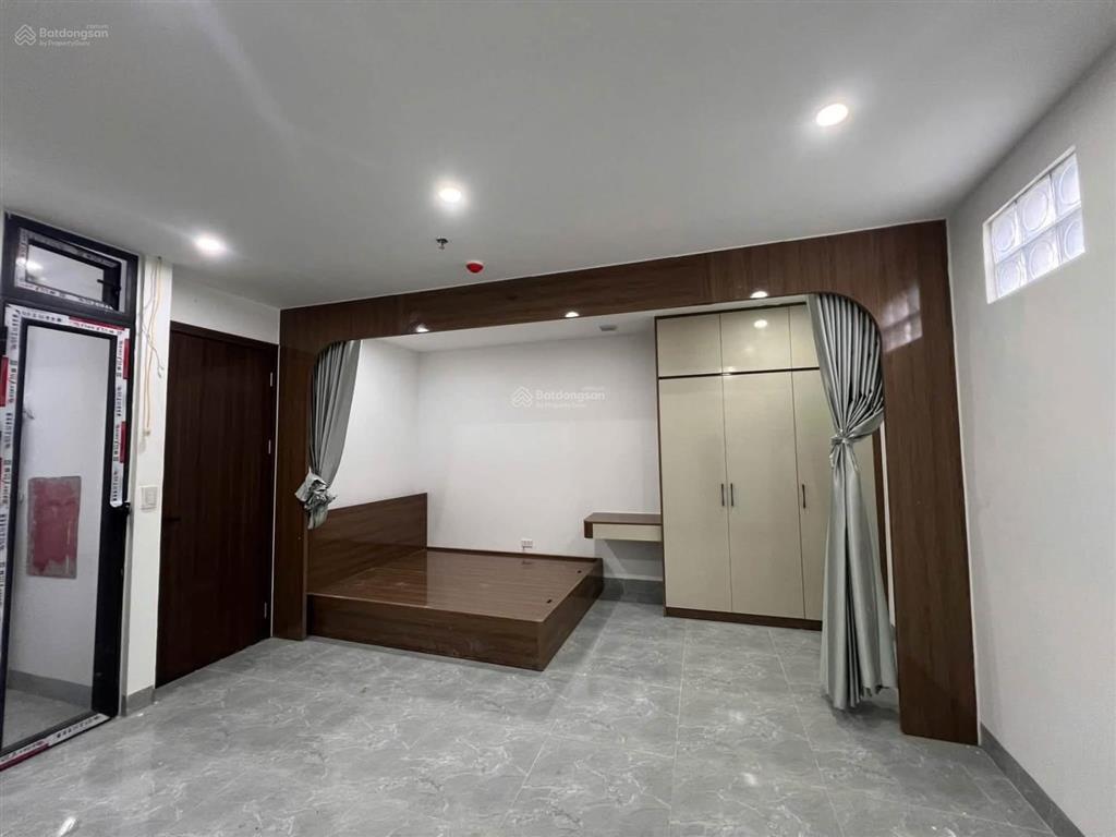 Cho thuê căn hộ full nội thất xuân đỗ cự khối, long biên, có thang máy, giá 4,3 triệu/tháng