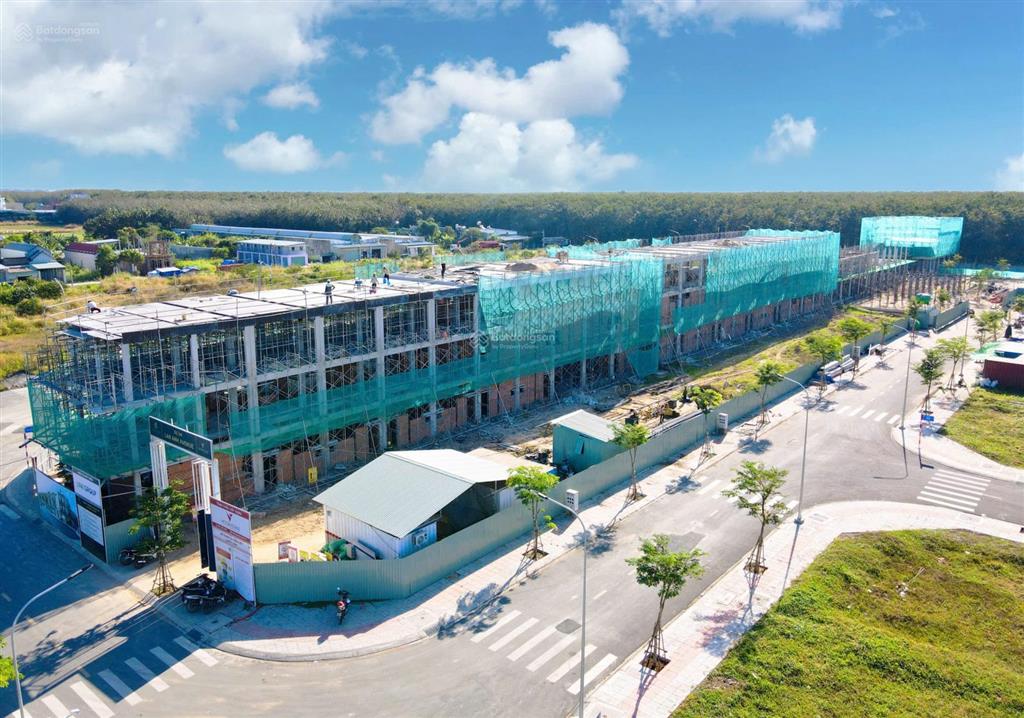 Chỉ với 1 tỷ mua nhà ở đây (5x18,5)m2  3 tầng  sân vườn  sân thượng  sân ôtô