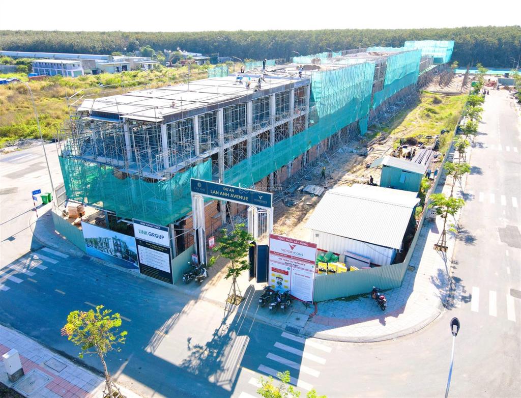 Chỉ với 1 tỷ mua nhà ở đây (5x18,5)m2  3 tầng  sân vườn  sân thượng  sân ôtô