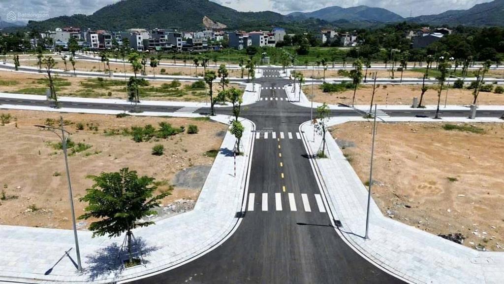 Nhận ký gửi mua  bán tại hud lương sơn, 2,35 tỷ, 80m2, nhiều tiện ích đẹp