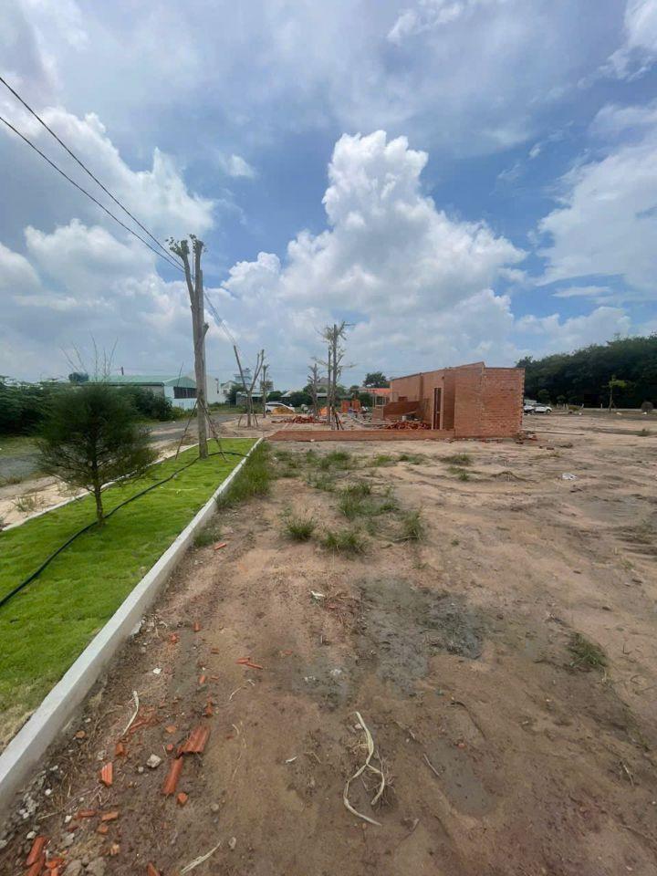 Bán đất 450m2 tại Lê Duẩn, Hưng Long, Chơn Thành, 685 triệu VND